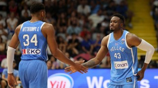 百家乐网站-媒体人评希腊失利：轻敌致胜局不稳，小组头名前景堪忧